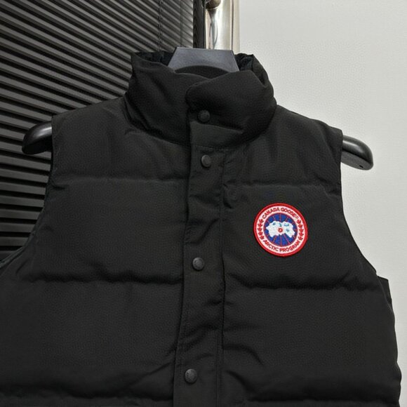 CANADA GOOSE - Freestyle Crew Vest - Picture 8 of 8